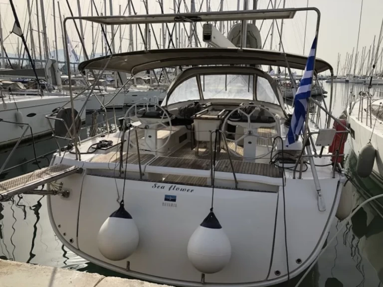 Sailboat to hire Alimos at the best price