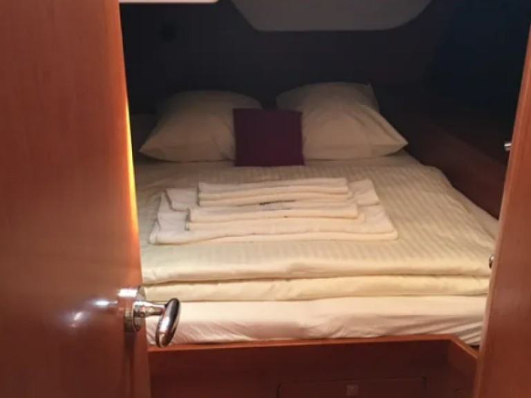 Sailboat hire in Šibenik - Bénéteau Oceanis 48 LR
