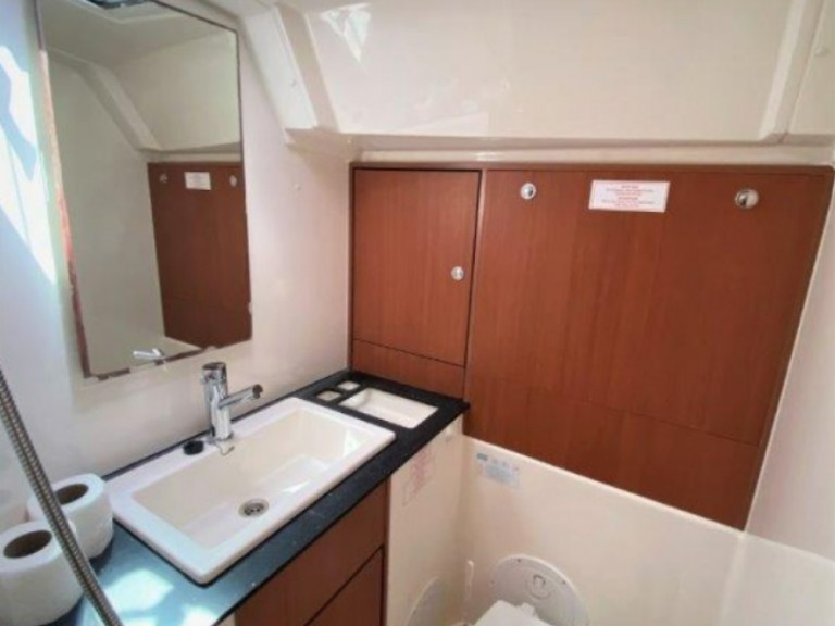 Hire a Bavaria Bavaria 40 Sukošan