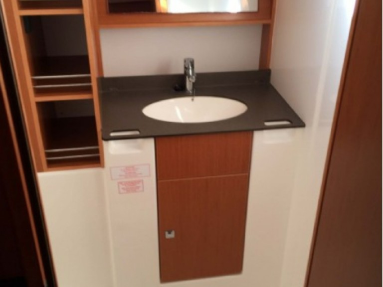 Sailboat hire in Sukošan - Bavaria Bavaria 51 BT '15