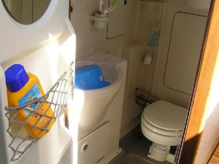 Charter a Dehler Dehler 34 in Biograd na Moru on Samboat