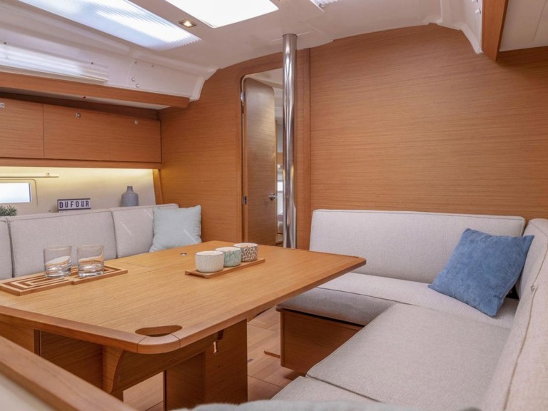 Yacht charter Biograd na Moru - Dufour Dufour 390 on SamBoat