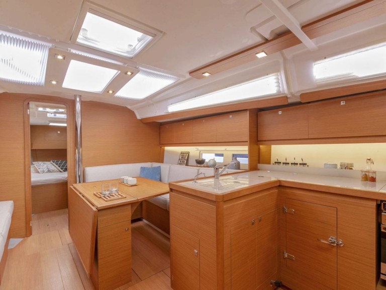 Hire a Dufour Dufour 390 Biograd na Moru