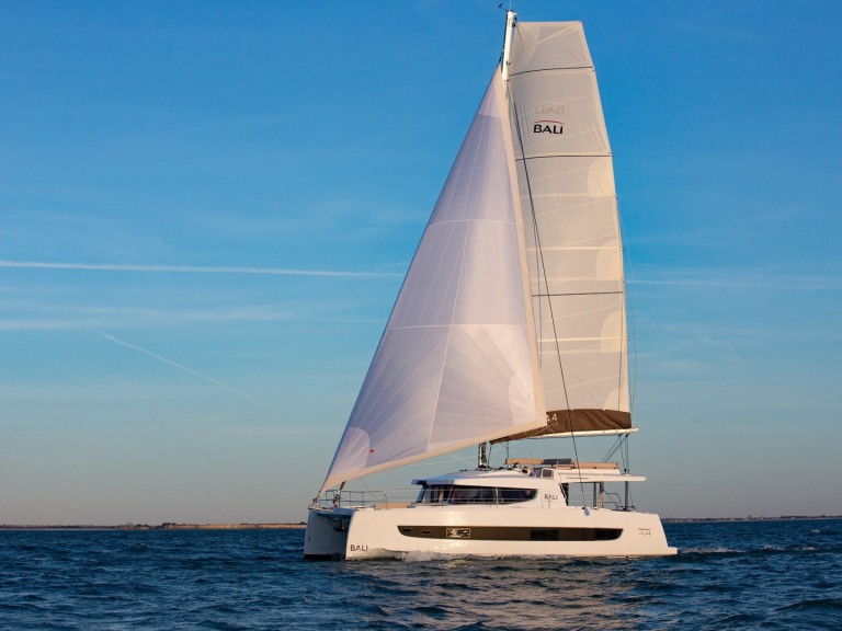Catamaran to hire Šibenik at the best price
