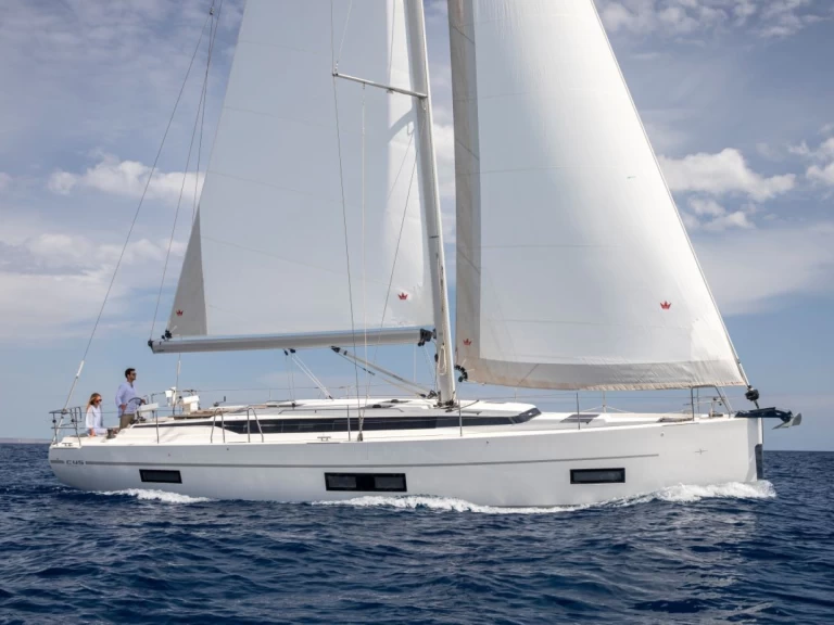 Yacht hire Fethiye cheap Bavaria C45