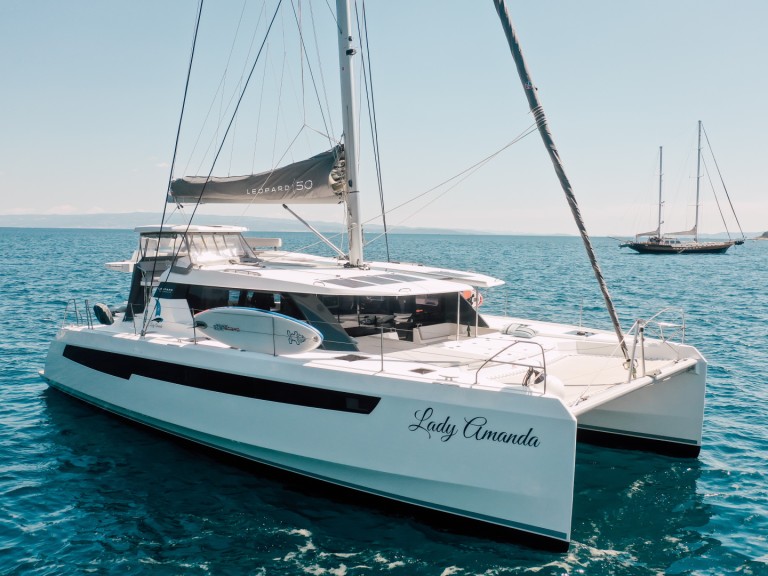 Hire Catamaran Leopard with a boat licence