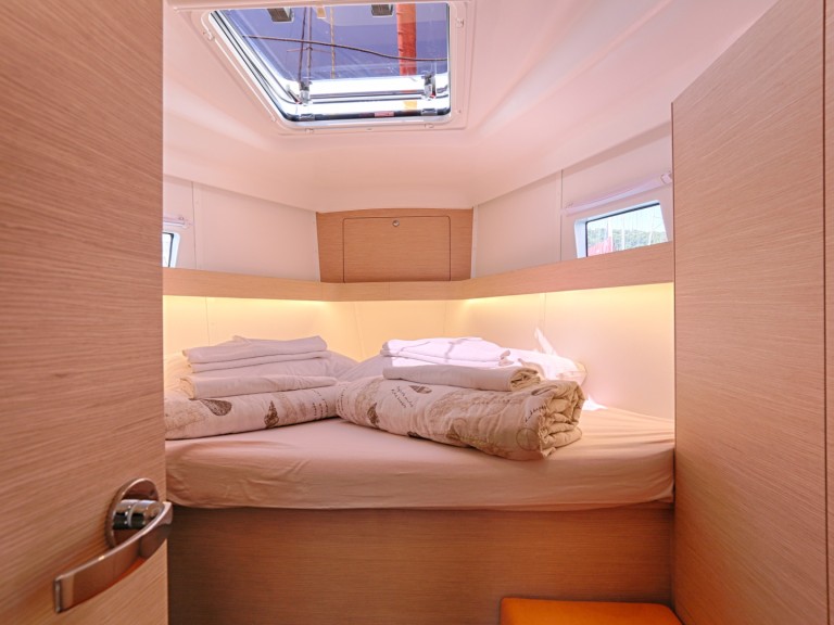 Hire Sailboat Elan with a boat licence