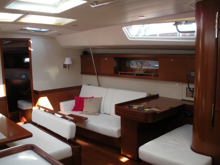 Yacht hire Cagliari cheap Oceanis 54