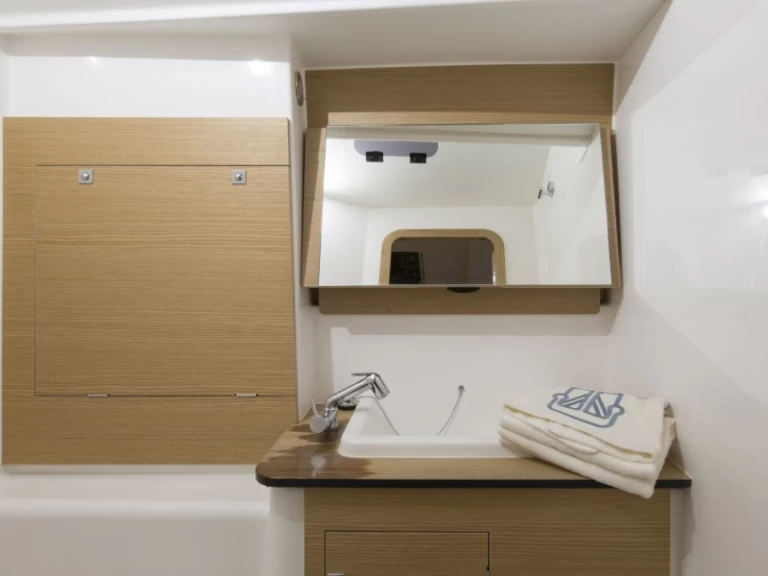 Sailboat to hire Cagliari at the best price