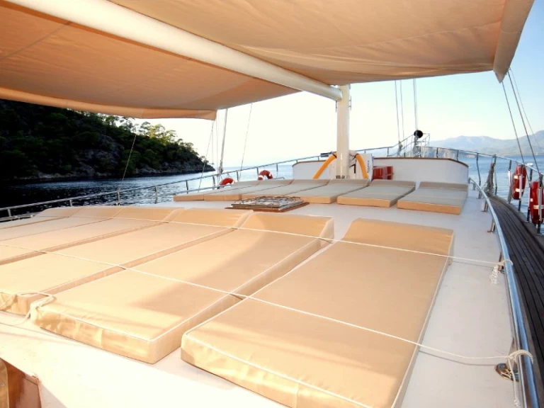 Charter a  Gulet Be Happy in Bodrum on Samboat