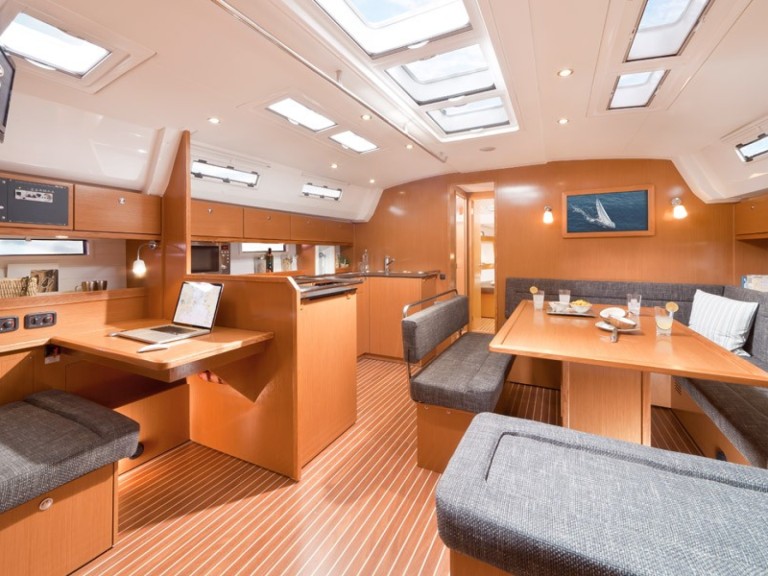 Yacht hire Sukošan cheap Bavaria 50 BT '12