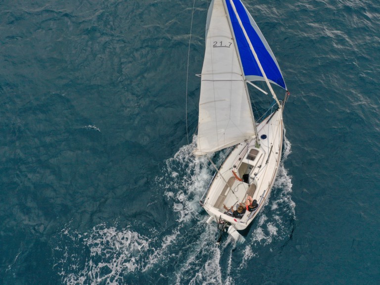 Yacht hire Marseille cheap First 21.7