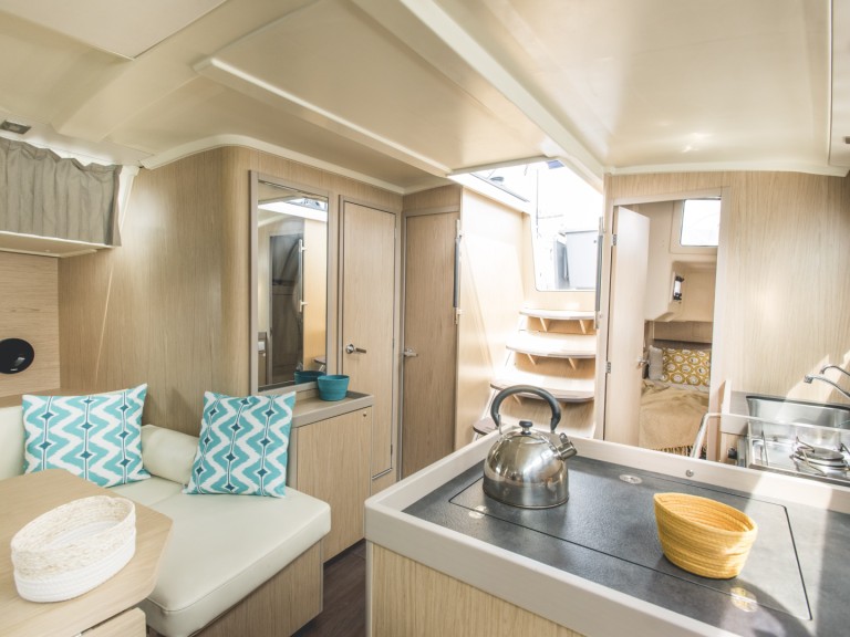 Sailboat hire in Castiglioncello - Bénéteau Oceanis 41.1