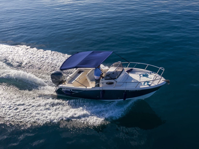 Motorboat to hire Sukošan at the best price