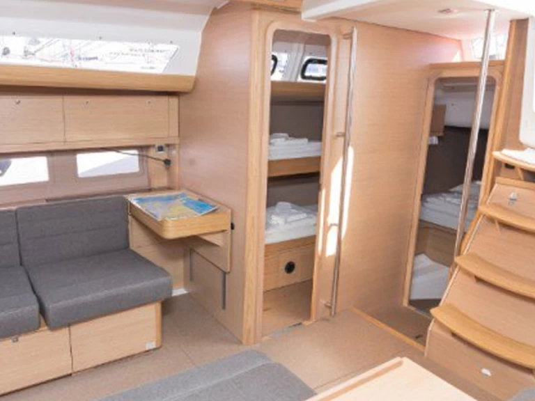 Sailboat hire in Cannigione - Dufour Dufour 512 Grand Large