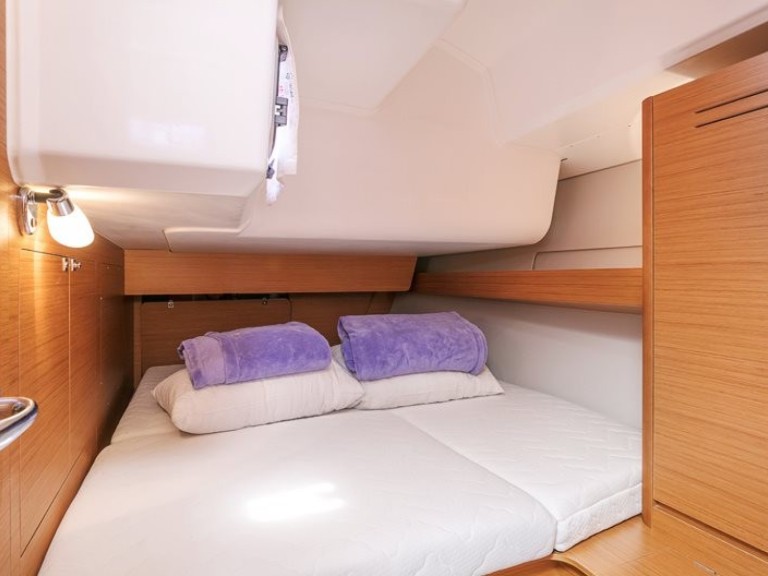 Hire Sailboat Dufour with a boat licence