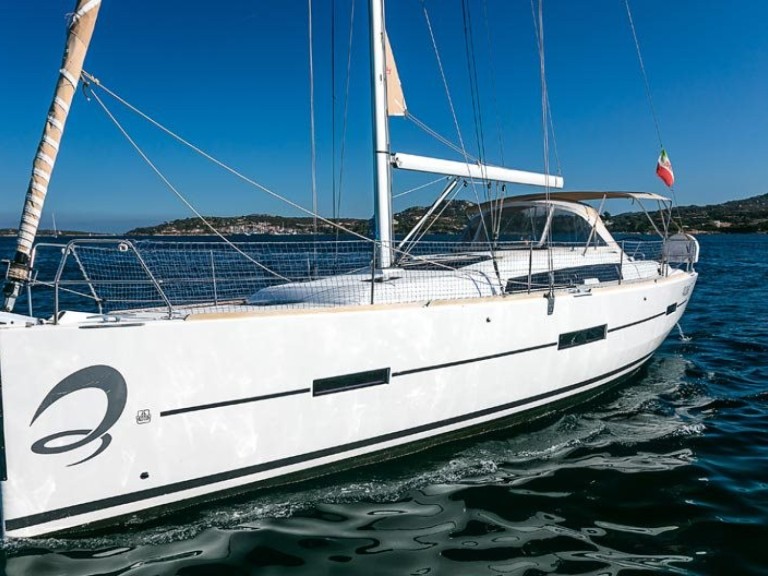 Sailboat hire in Olbia - Dufour Dufour 412 Grand Large