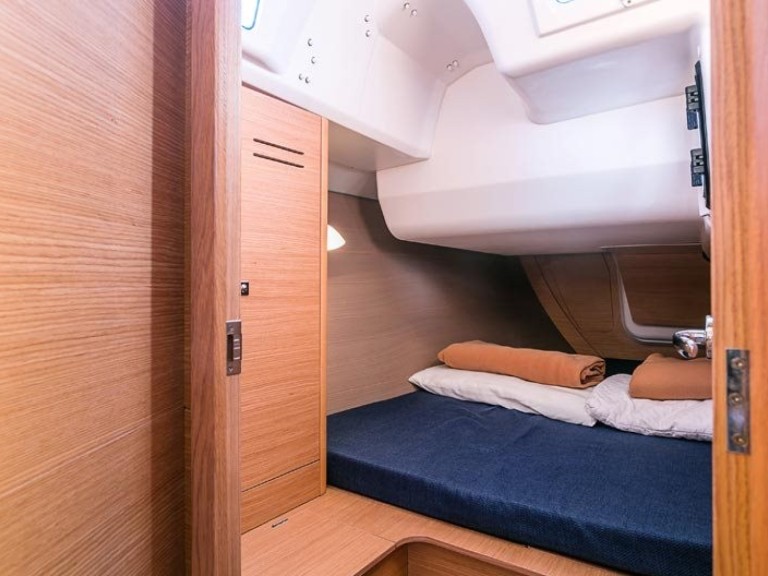 Charter a Dufour Dufour 350 Grand Large in Olbia on Samboat