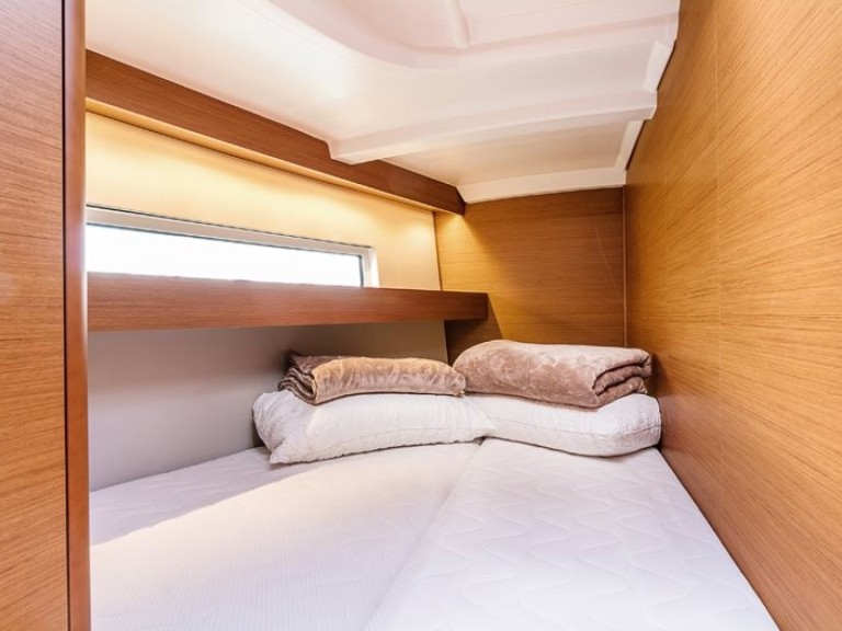 Sailboat to hire Olbia at the best price