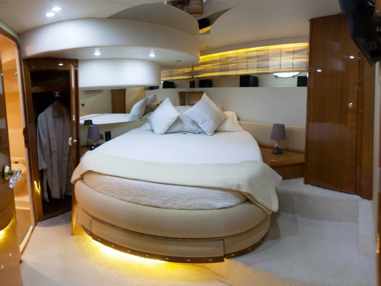 Motorboat hire in Alimos - Azimut Azimut 58 Refit 2025