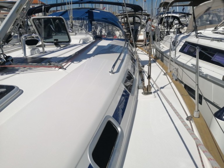 Sailboat to hire Rijeka at the best price