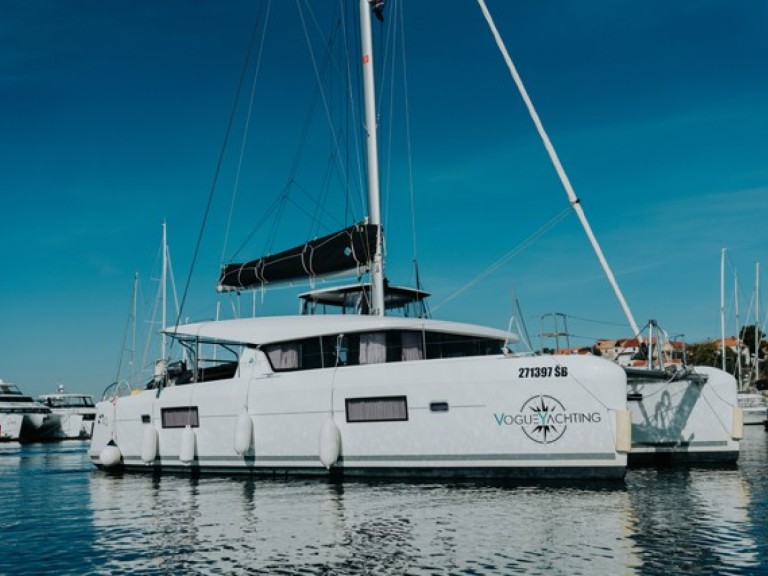 Hire Catamaran with or without skipper Lagoon Šibenik