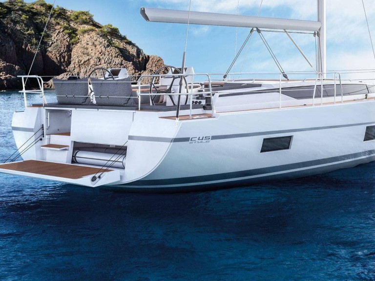 Sailboat hire in Lefkáda - Bavaria Bavaria C45