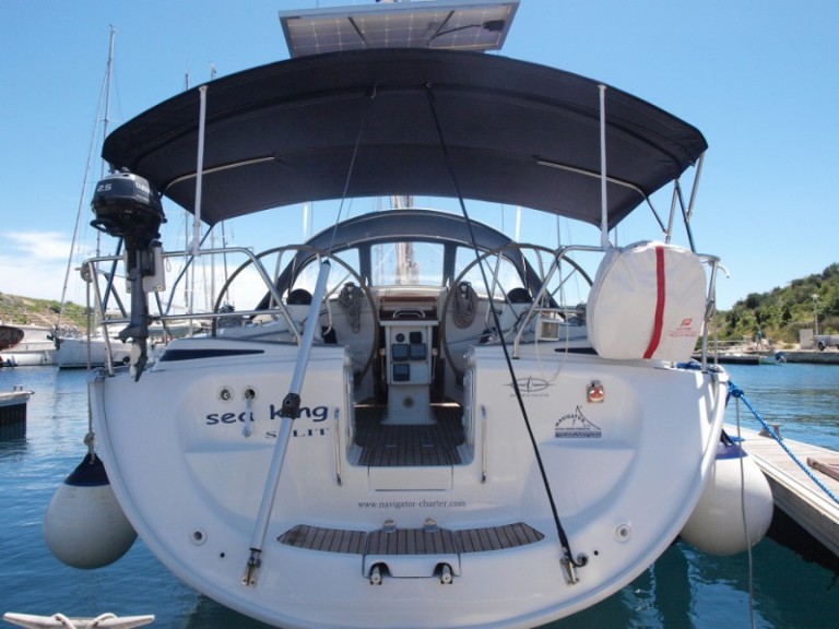 Hire Sailboat Bavaria with a boat licence