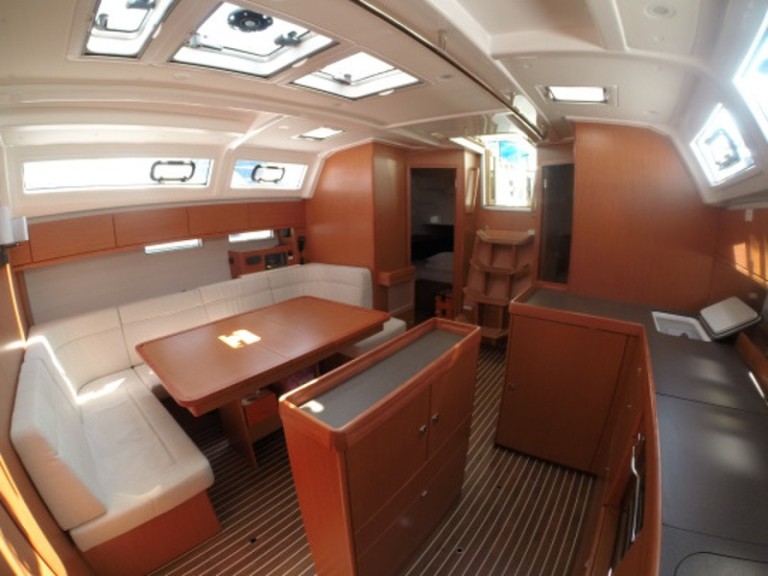 Yacht hire Zadar cheap Cruiser 46