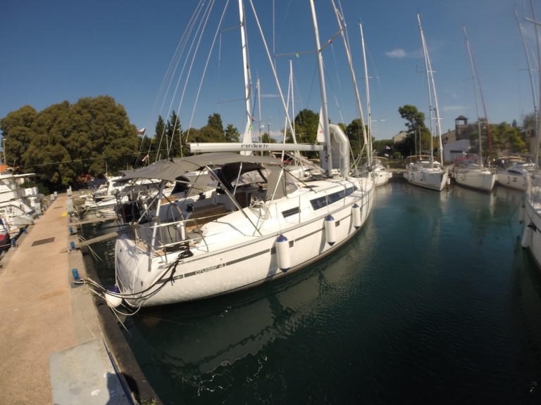 Sailboat to hire Zadar at the best price