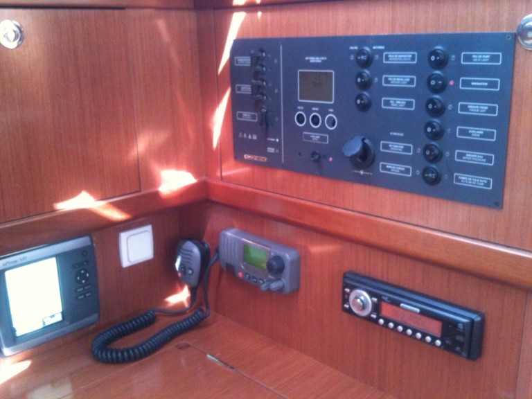 Hire Sailboat Bénéteau with a boat licence