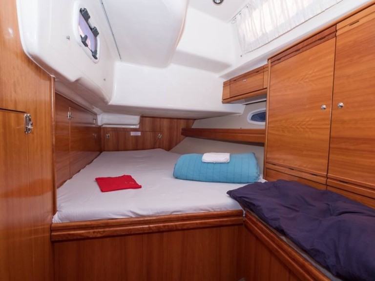 Hire Sailboat with or without skipper Bavaria Castiglioncello