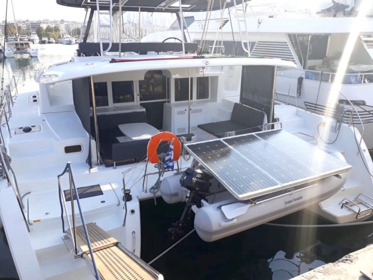 Hire a Lagoon Lagoon 450 F Alimos
