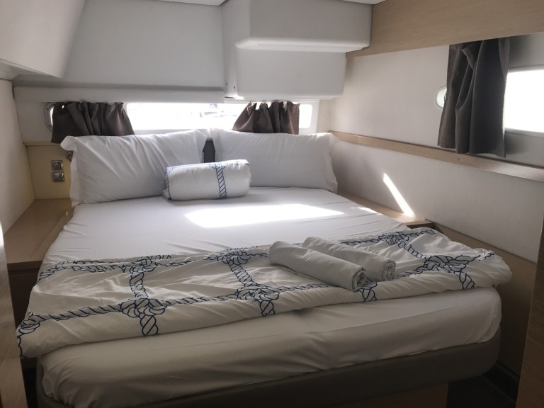 Charter a Fountaine Pajot Helia 44 in Cugnana Verde on Samboat
