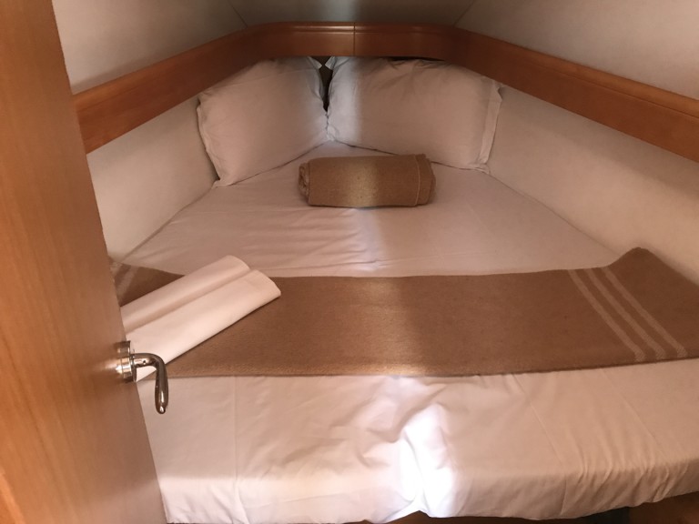 Yacht hire Cugnana Verde cheap Sun Odyssey 36i