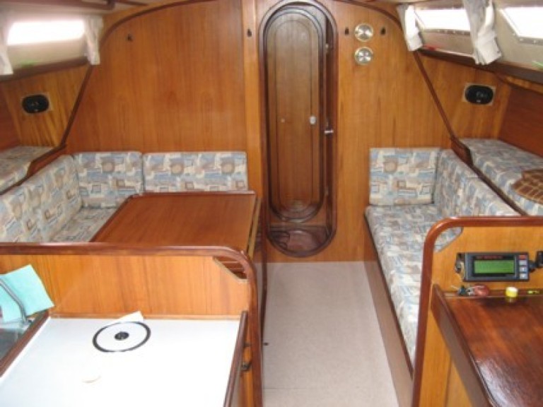 Hire Sailboat with or without skipper Dufour Alimos