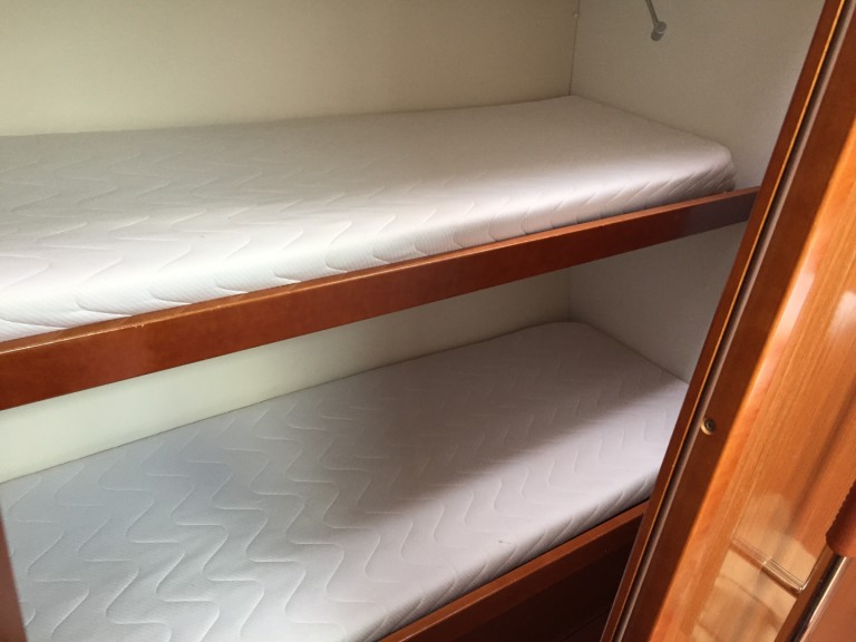 Sailboat to hire Castiglioncello at the best price