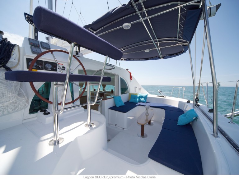 Yacht charter Cugnana Verde - Lagoon Lagoon 380 on SamBoat