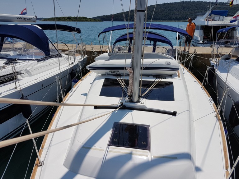 Yacht hire Medulin cheap Dufour 382 Grand Large