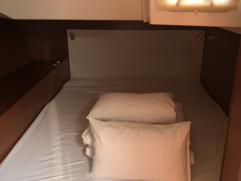 Hire a Bénéteau Oceanis 51.1 Medulin