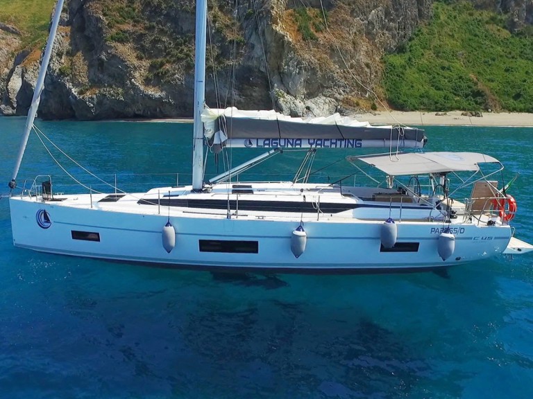 Sailboat to hire Palermo at the best price