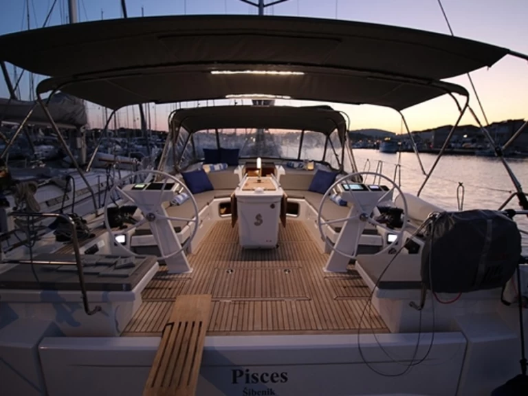 Charter a Bénéteau Oceanis 51.1 First Line in Jezera on Samboat