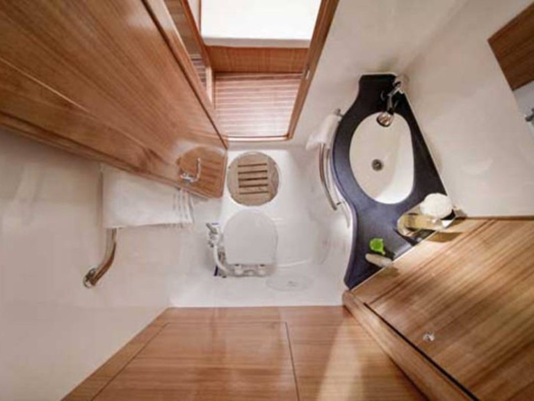 Hire Sailboat with or without skipper Bavaria Lemmer