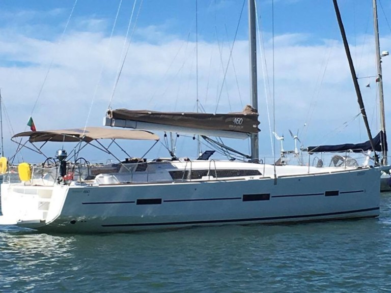 Sailboat to hire Marina de Portimão at the best price