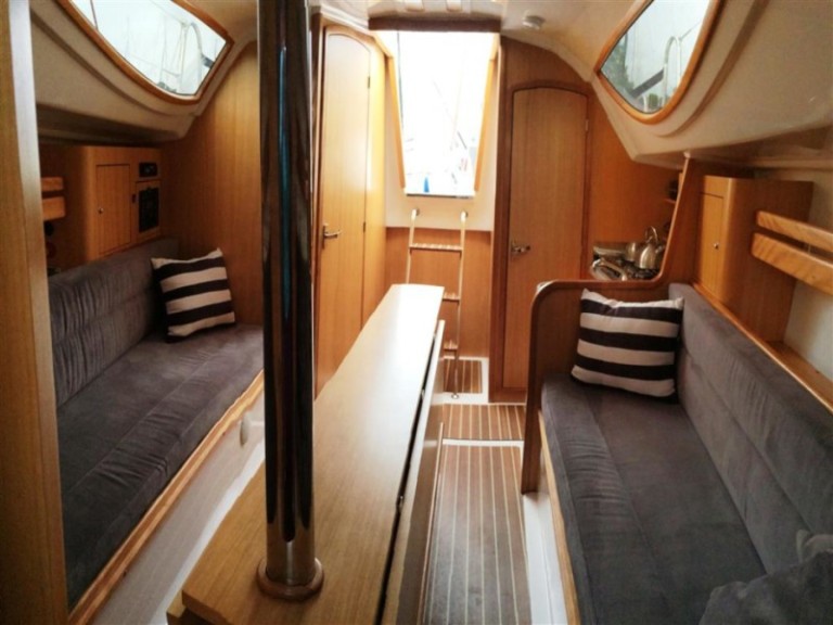 Yacht charter Wilkasy - Northman Maxus 28 on SamBoat