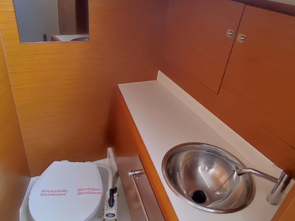 Yacht hire Loutráki cheap Sun Odyssey 419