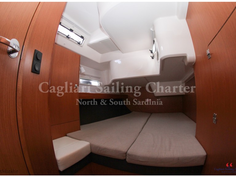 Hire a Bavaria Cruiser 51 Cagliari