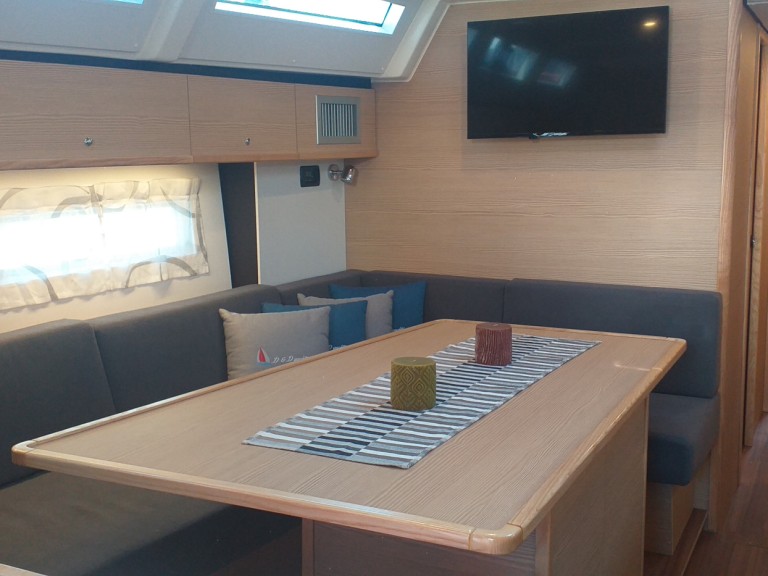 Hire a D&D Yacht D&D Kufner 50 I. Trogir