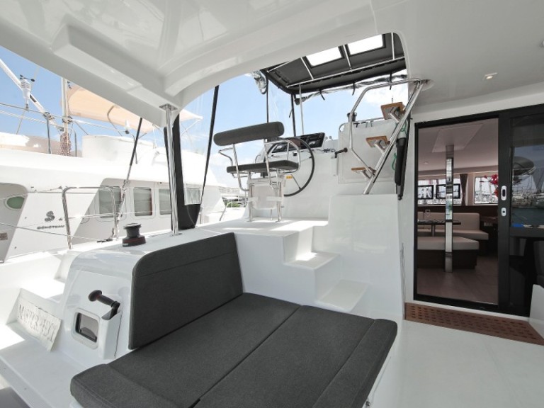 Charter a Lagoon Lagoon 42 in Sukošan on Samboat