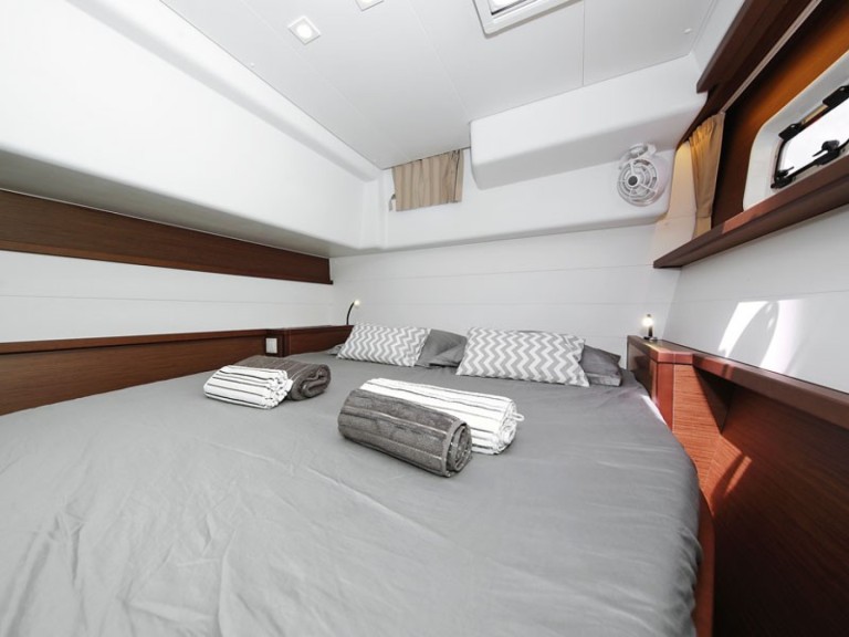 Catamaran hire in Sukošan - Lagoon Lagoon 450 F